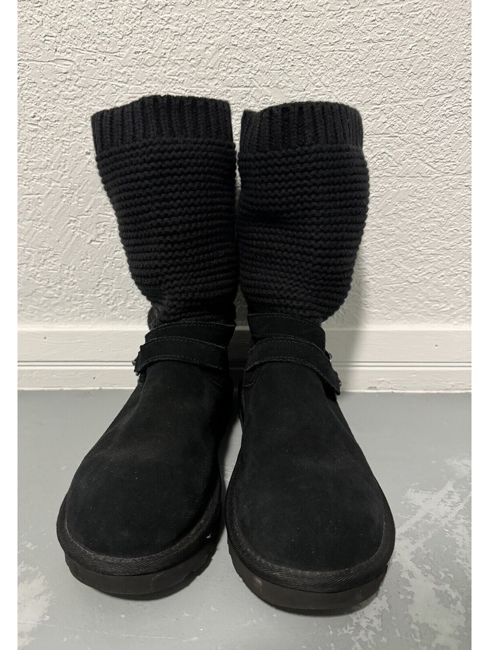 UGG Boots Black size 10, Keep Your Feet Cozy. Super Comfortable and Stylish.